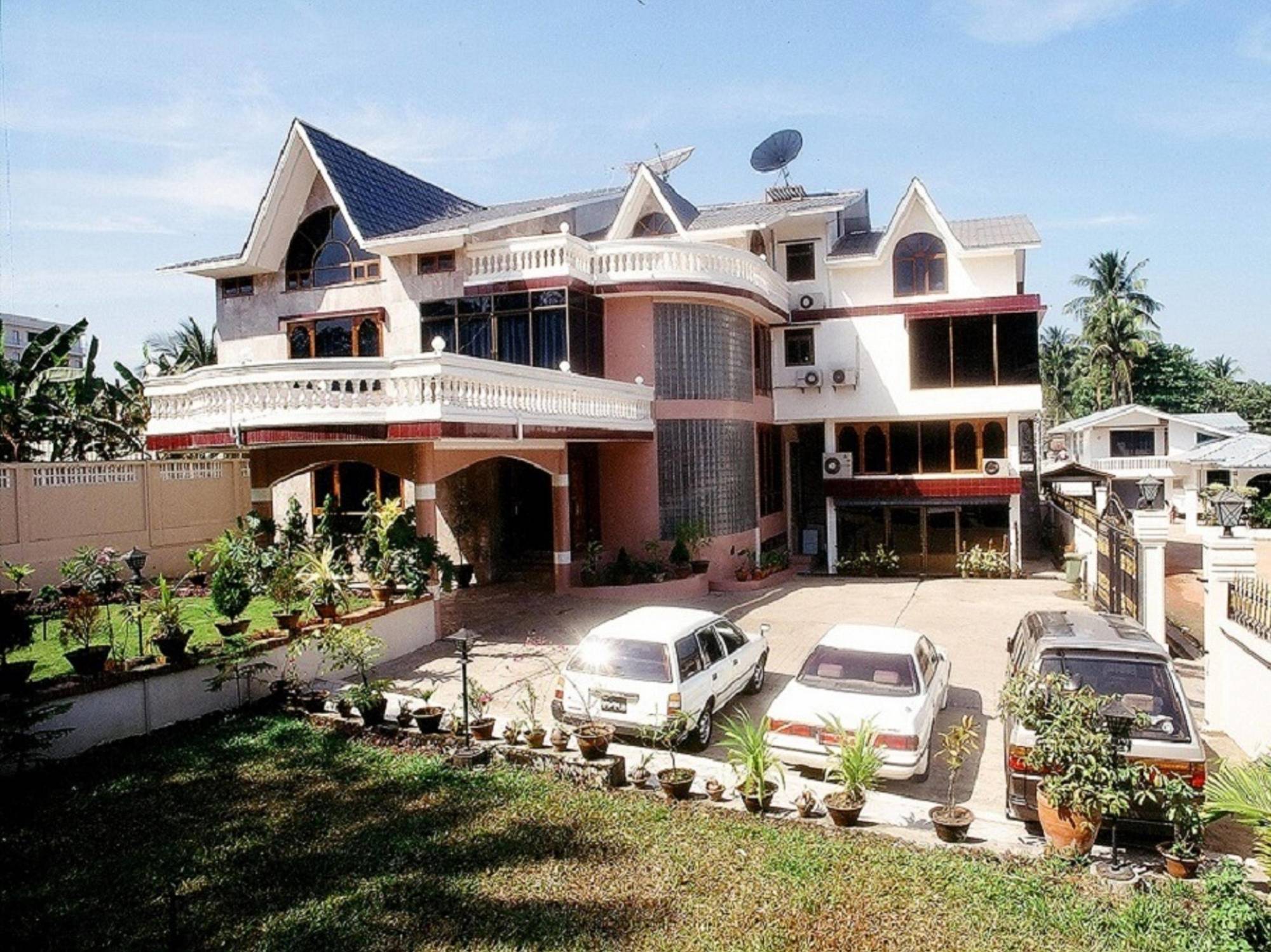 Excel Palace Hotel Yangon Exterior foto